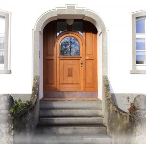 HaustürJJ 300x296 - HaustürJJ